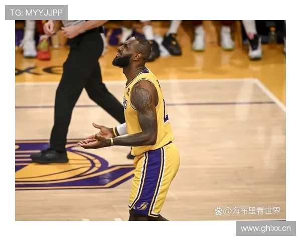 詹姆斯在大将军节目中假装受伤引发续约合同争议湖人态度成焦点
