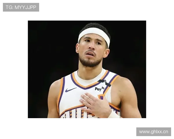 布克谈球队连败心态称更衣室氛围积极向上 布克谈球队连败心态称更衣室氛围积极向上